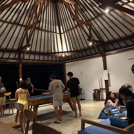 Castaway Island Hostel Nusa Lembongan  Exterior photo