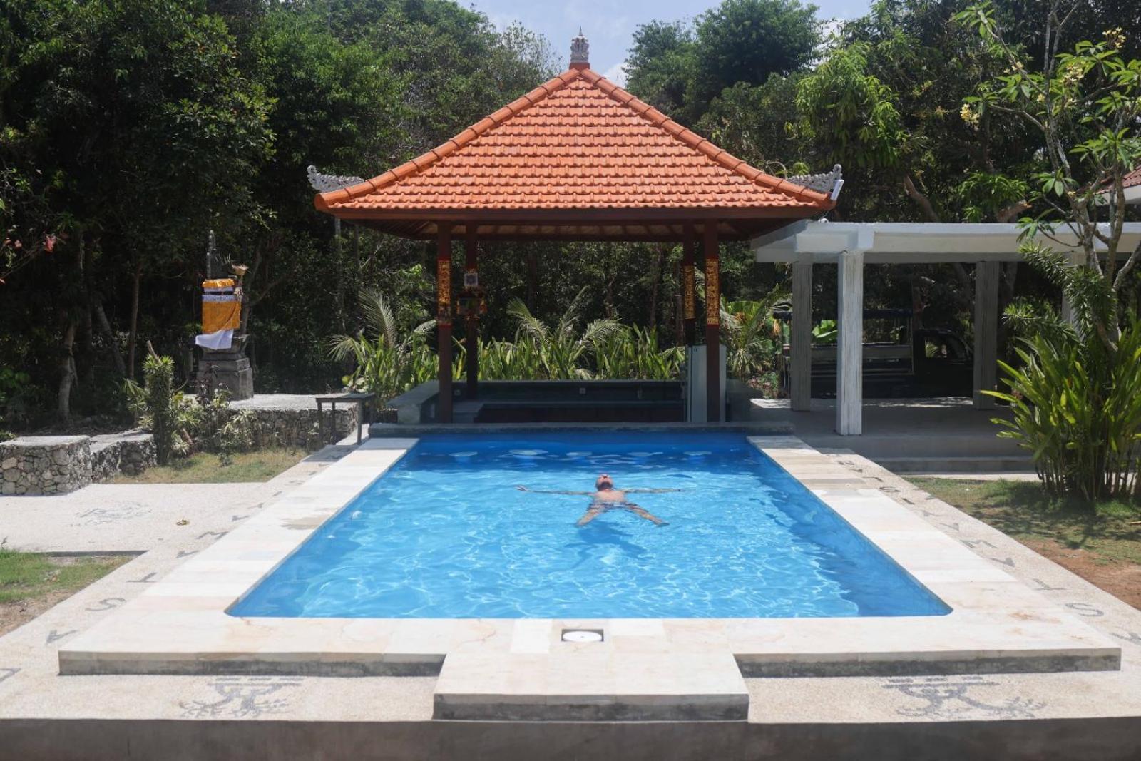 Castaway Island Hostel Nusa Lembongan  Exterior photo